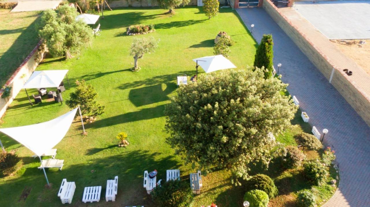 Villa Elegance Ladispoli Exteriör bild